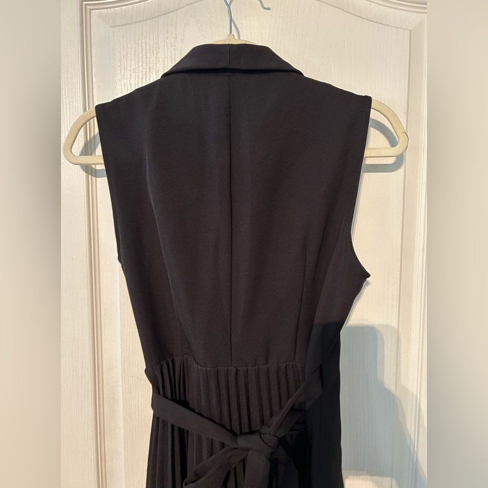 Black Sleeveless Wrap Dress With Pleated Detailing - Picture 5 of 9